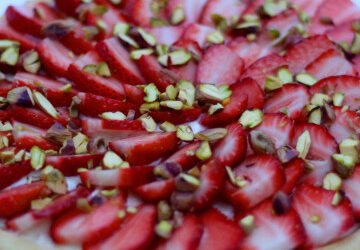 Pistachio and Strawberry Tart